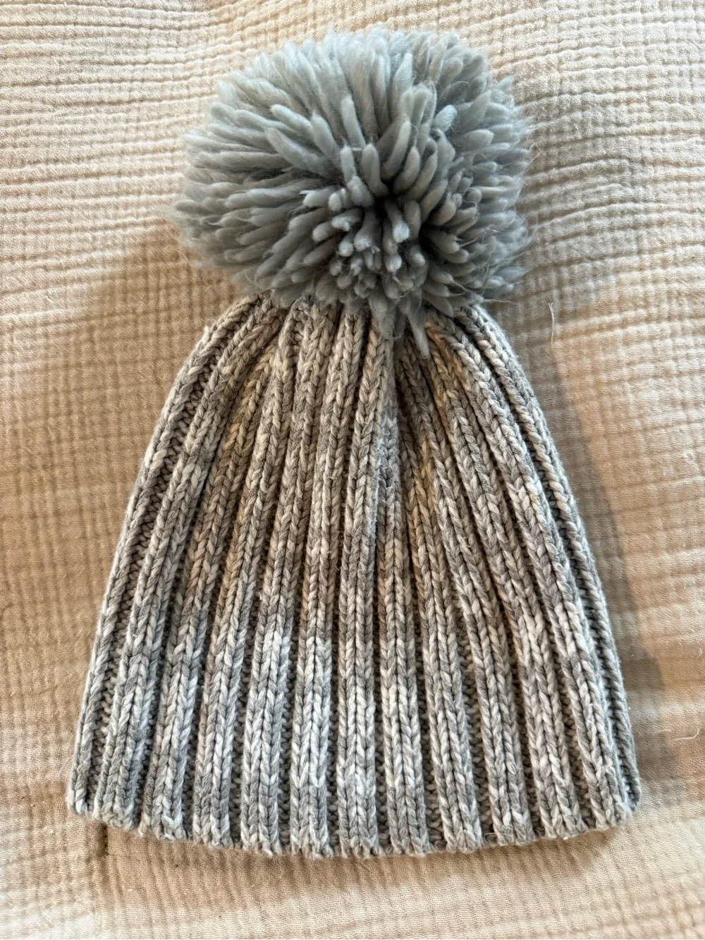 Hannah Anderson Gray Cotton Wool Blend Puff Ball Knit Hat, size Large